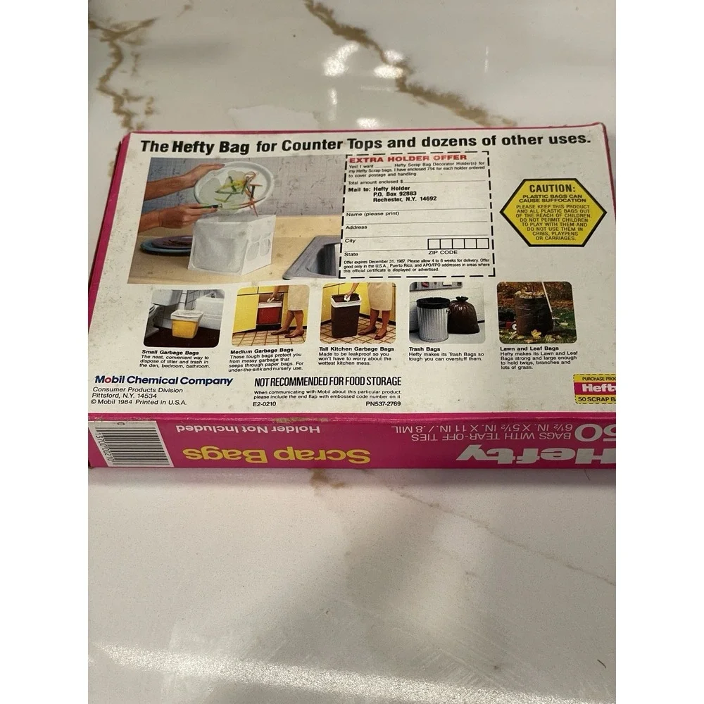 Vintage Hefty Scrap Bags Partial Open Box White Bags Discontinued 1984 Small‎